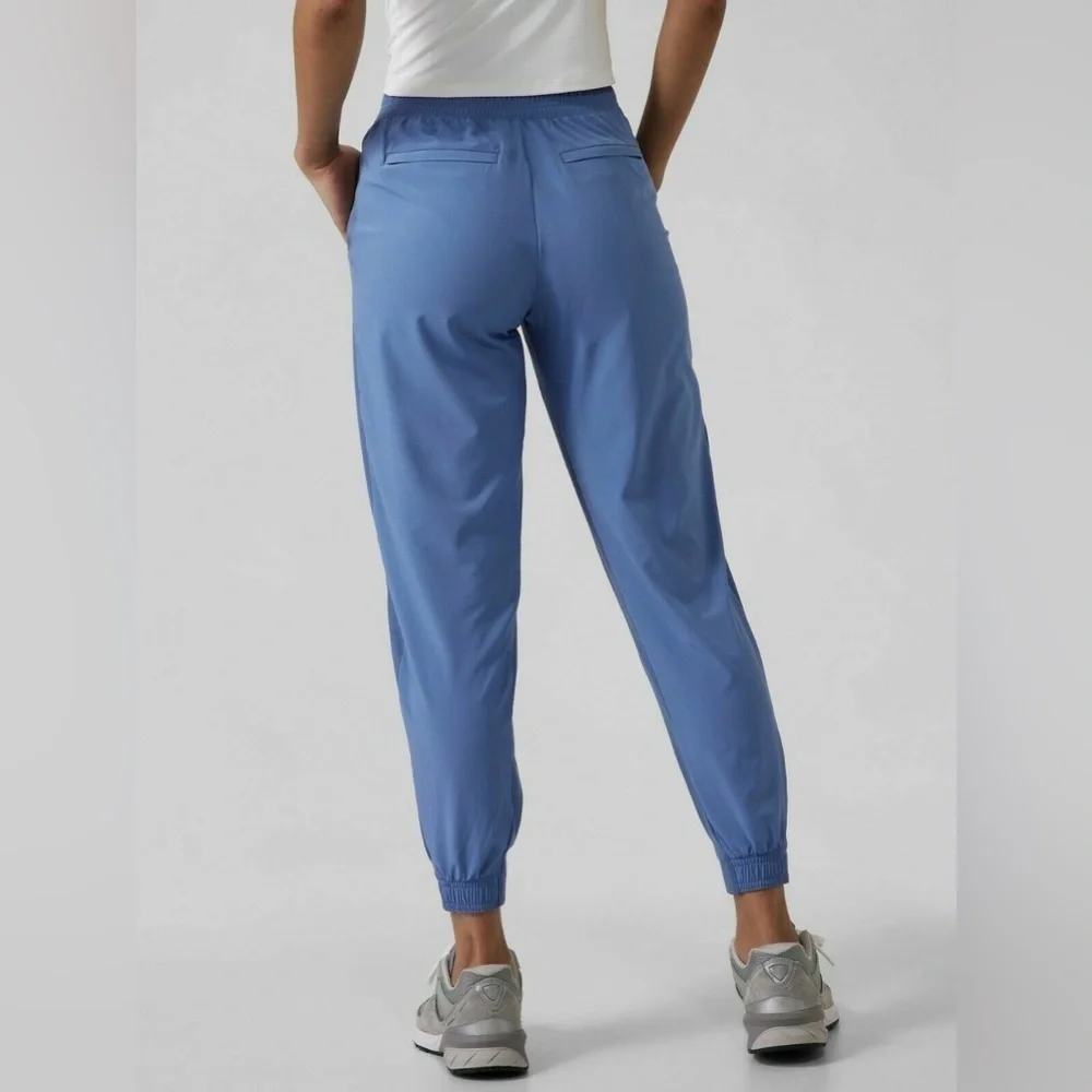 Athleta Brooklyn Jogger‎ in Cottage Blue 6 Petite